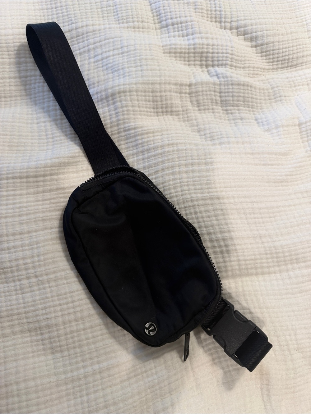 Lululemon Athletica, black fanny pack  Bag